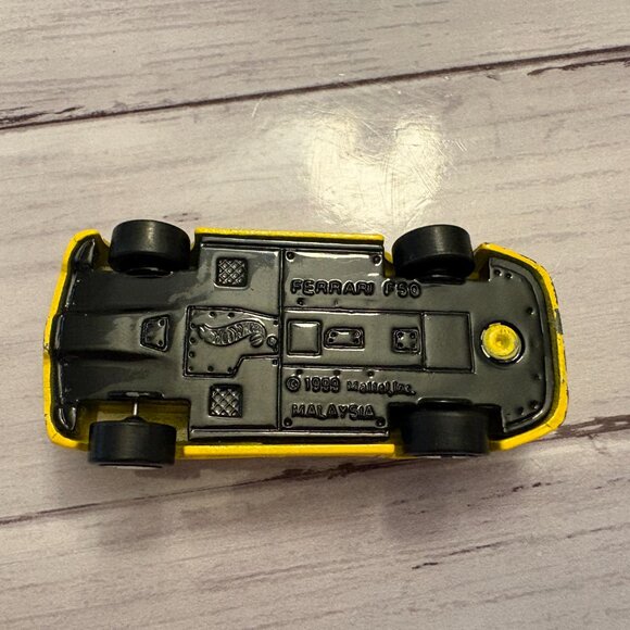 Hot Wheels 2000 Ferarri F50 Yellow Car 1999 Mattel (SKU: 291TO) - Picture 5 of 5